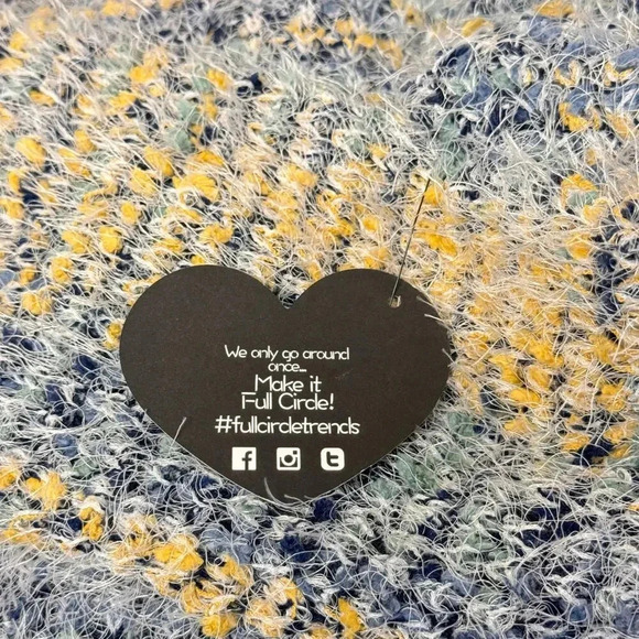 New Made with Love Lush Soft Fuzzy Blue Yellow Multi Color Sweater Women’s M - Picture 8 of 10